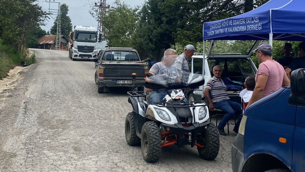 Düzce’de Yol Krizi; Verilen Sözler Yine Tutulmadı, Vatandaş İsyan Etti !