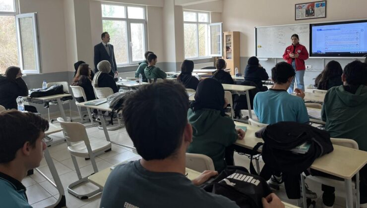 Akçakoca’da Öğrenciler Kültür ve Teknofest Yarışmaları İçin Bilgilendiriliyor