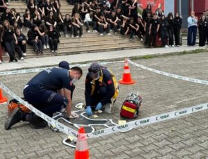 Olay Yeri Canlandırmasıyla Kaynaşlı’da Tütünle Mücadeleye Güçlü Mesajlar Verildi